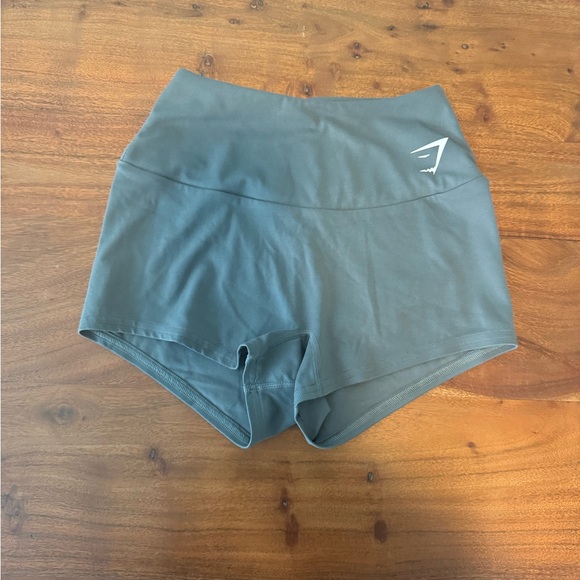 Gymshark Shorts - Picture 2 of 3